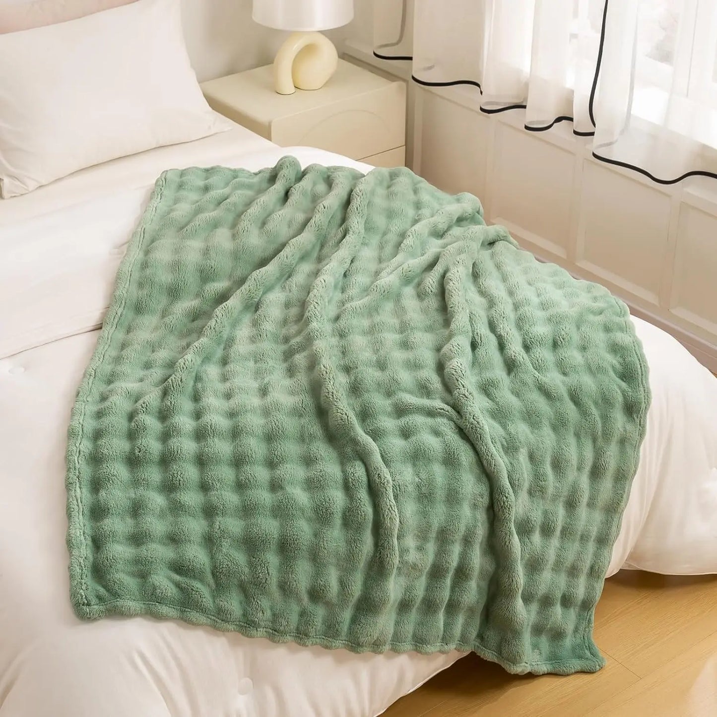 Faux Fur Fluff Blanket